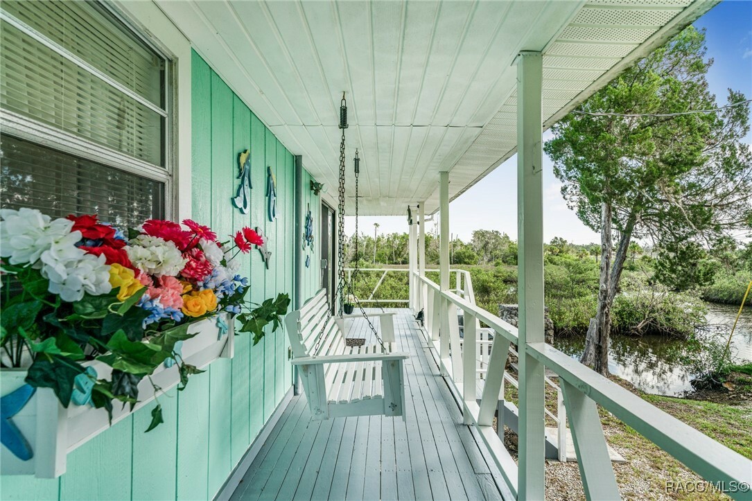Property Photo: 2220 S Coon Point FL 34429