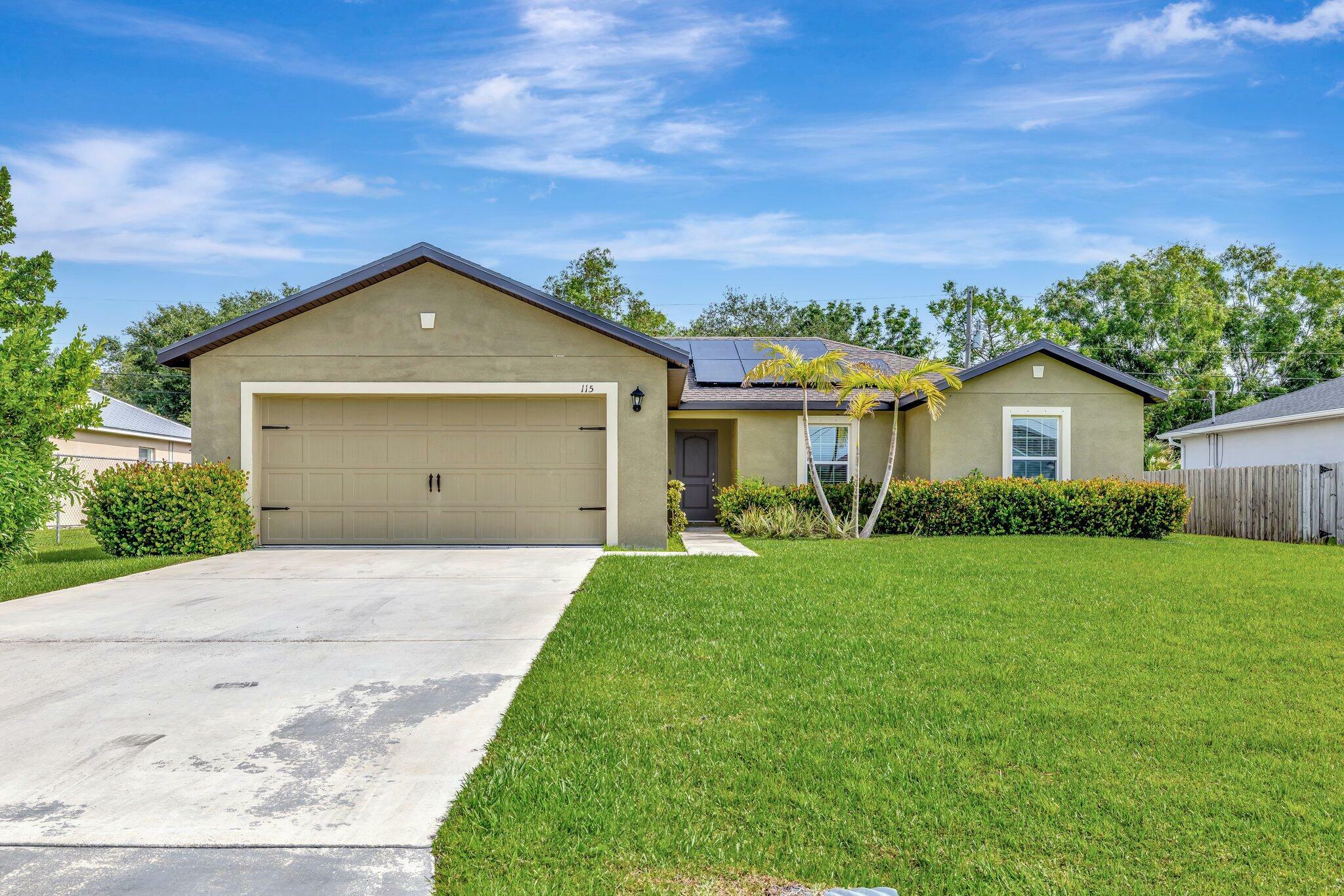 Property Photo: 115 SW South Wakefield Circle FL 34953