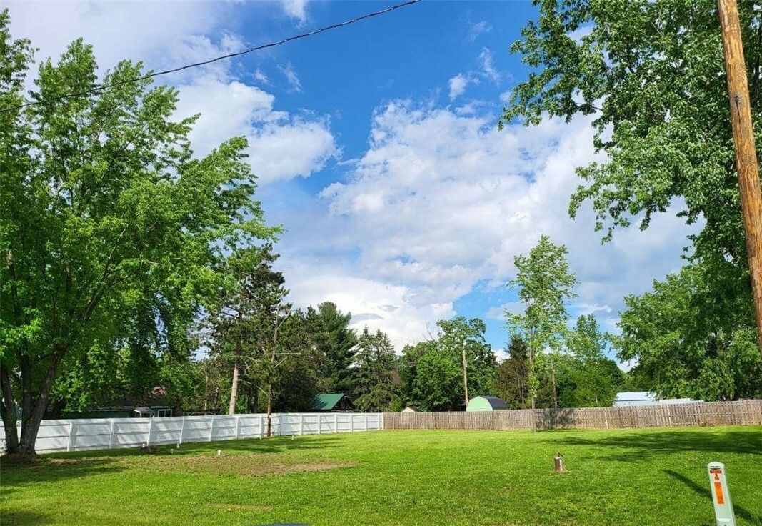 Property Photo: 5476 E 705th Avenue WI 54751