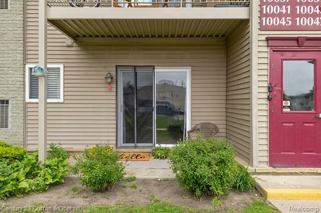 Property Photo: 10033 Allen Pointe Drive MI 48101