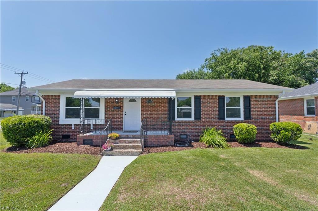 Property Photo: 2406 Effingham St VA 23704