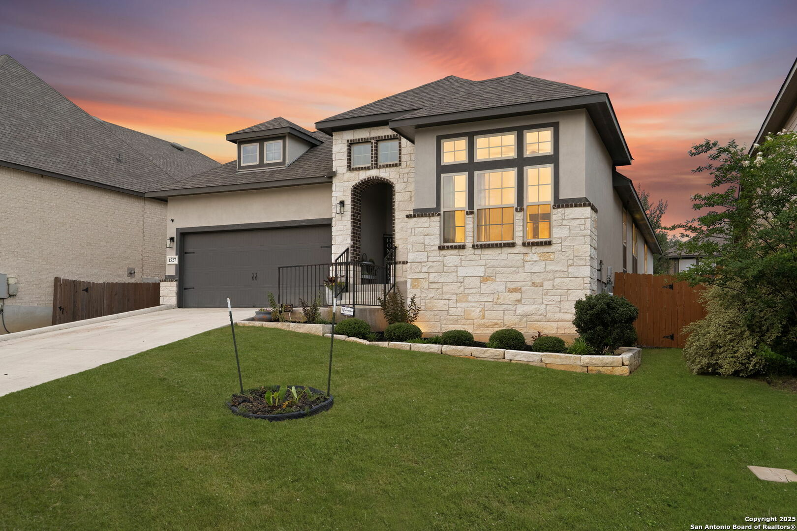 Property Photo: 1527 Balcones Fault TX 78132