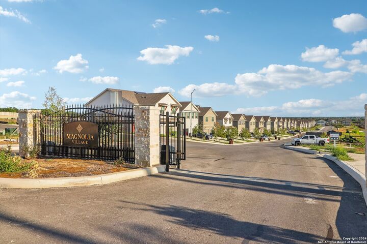 Property Photo:  10203 Tulipwood Run  TX 78252 
