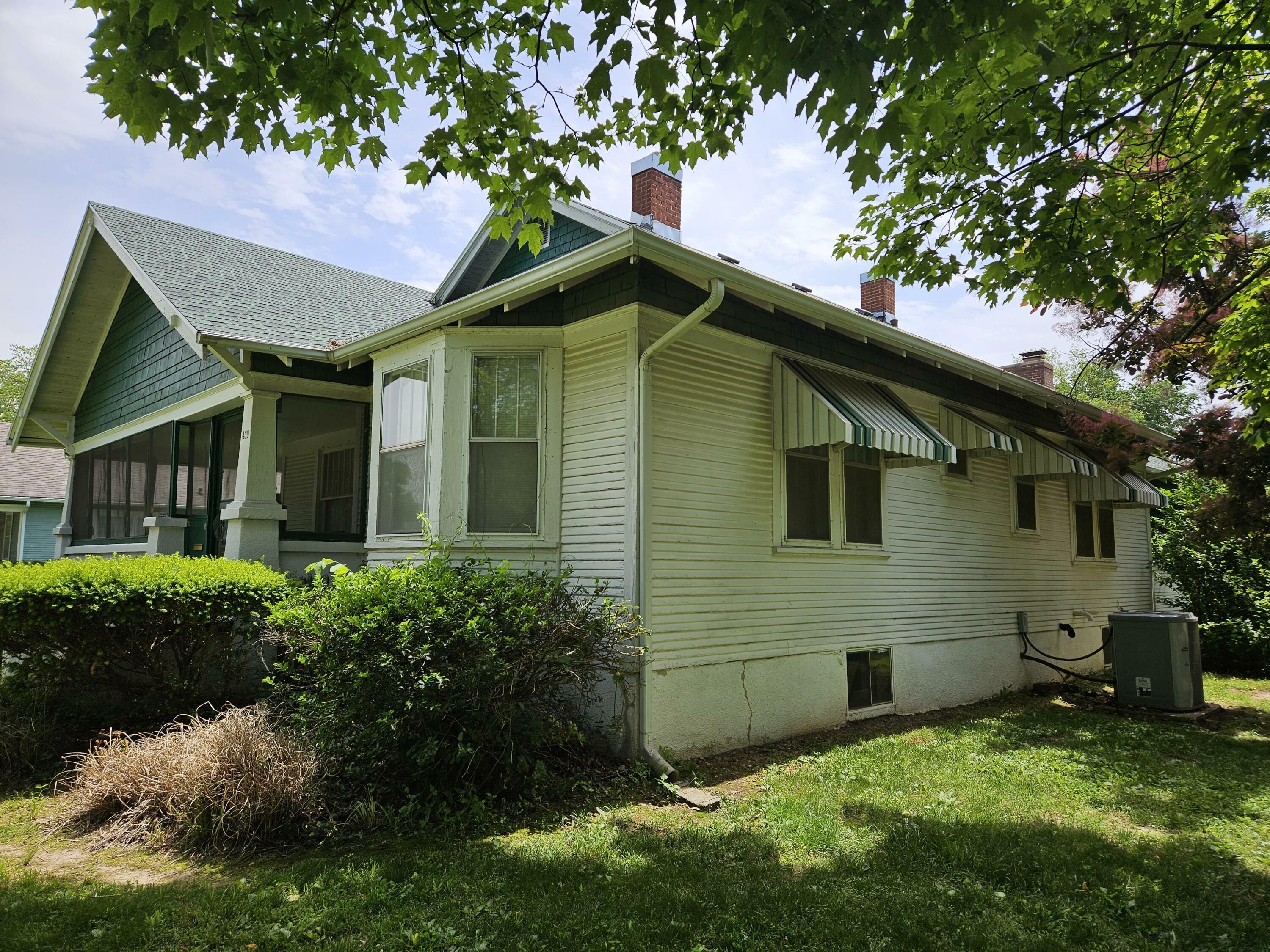 Property Photo: 430 W Pleasant Street MO 65605