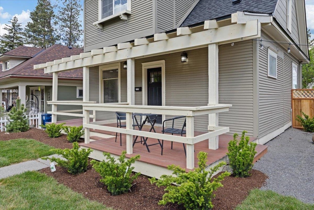 Property Photo: 1721 E 12th Ave WA 99202