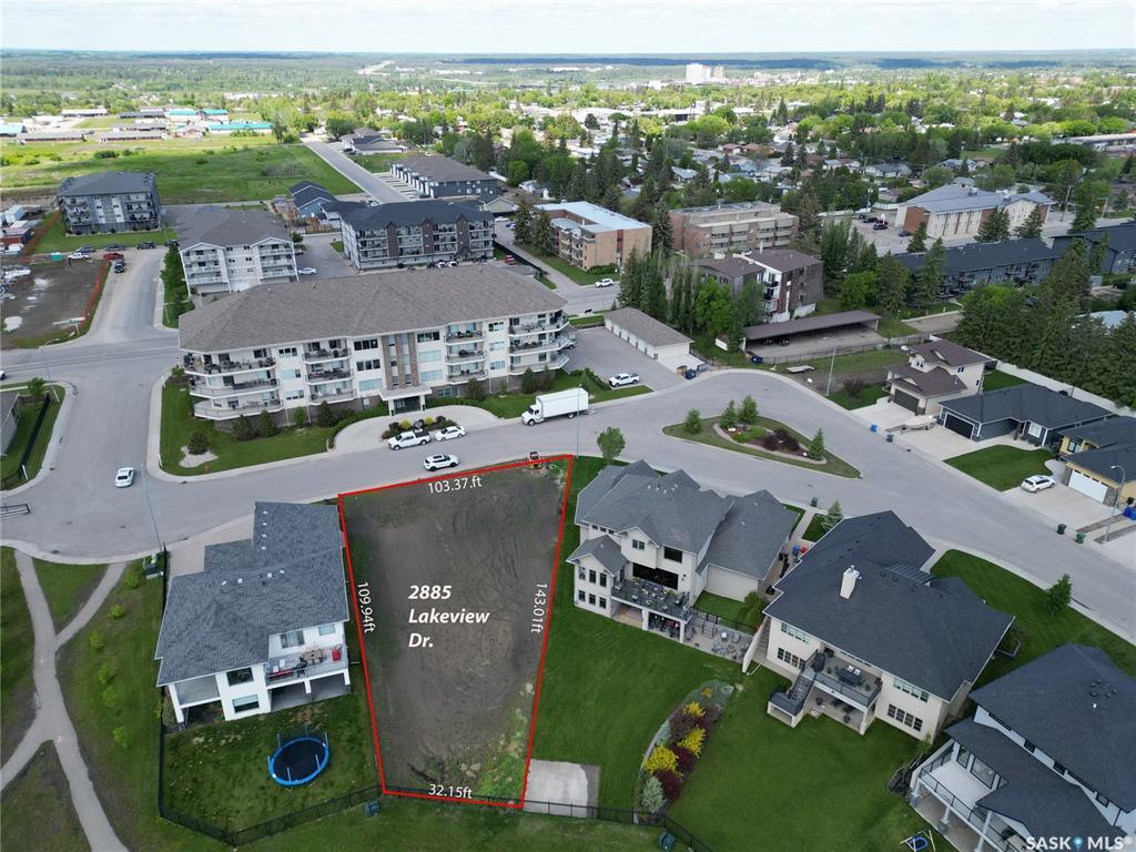 Property Photo:  2885 Lakeview Drive  SK S6W 0A4 