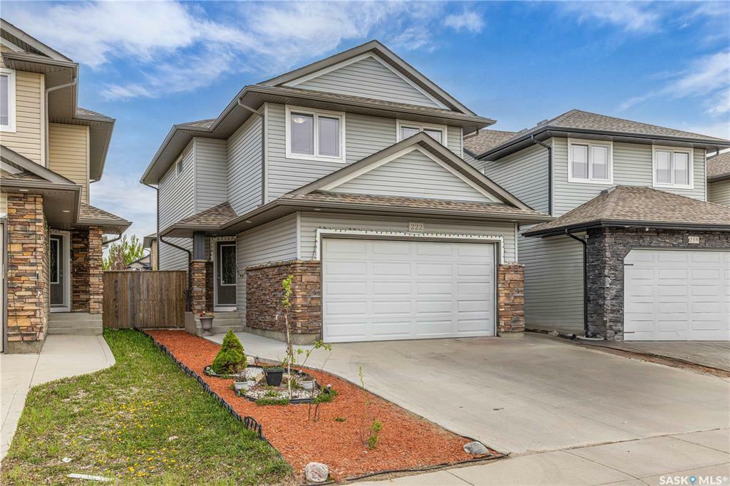 Property Photo: 222 Ashworth Crescent SK S7T 0E6