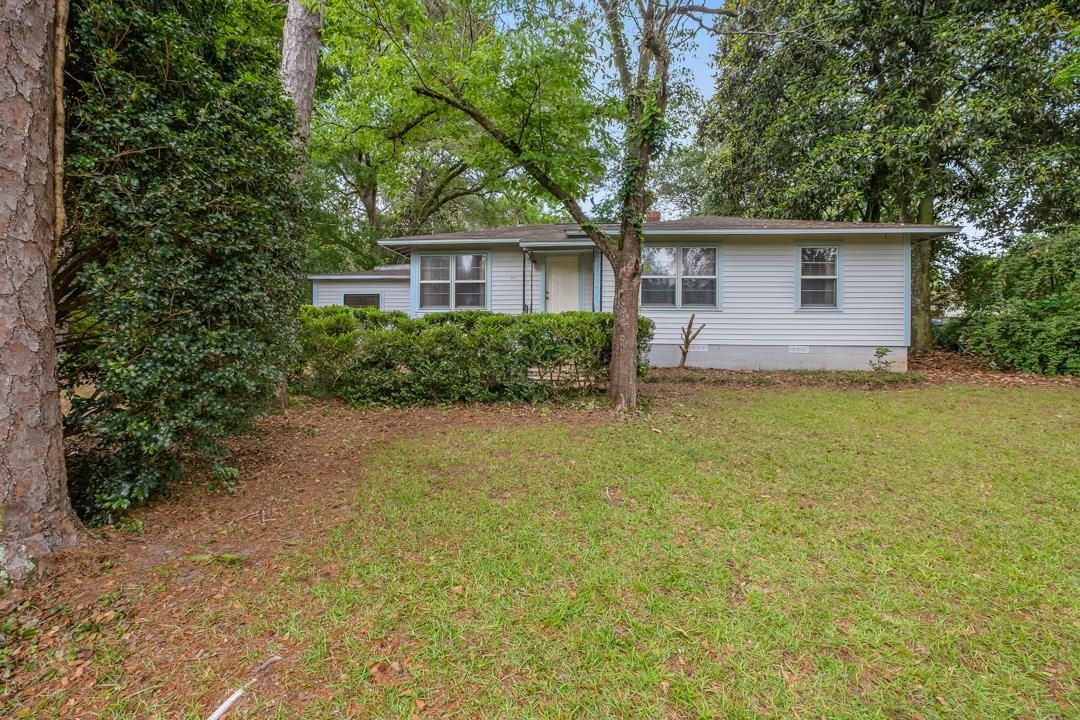 Property Photo: 209 N Dellview Drive FL 32303