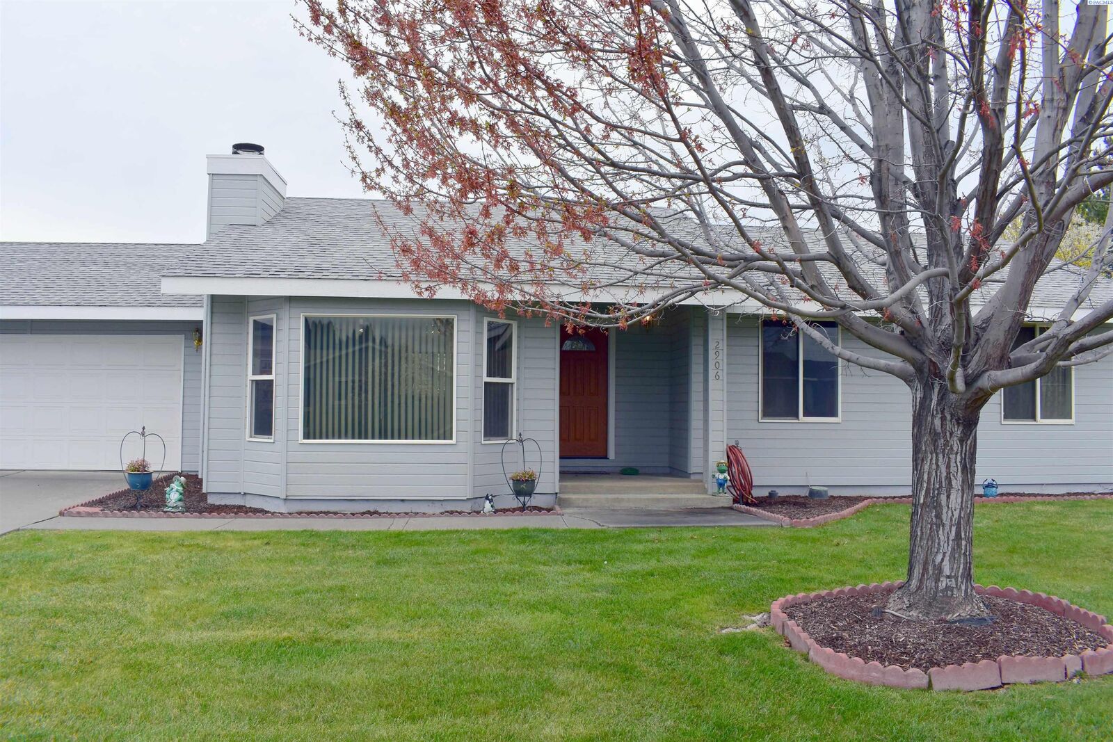 Property Photo:  2906 S Waverly  WA 99338 