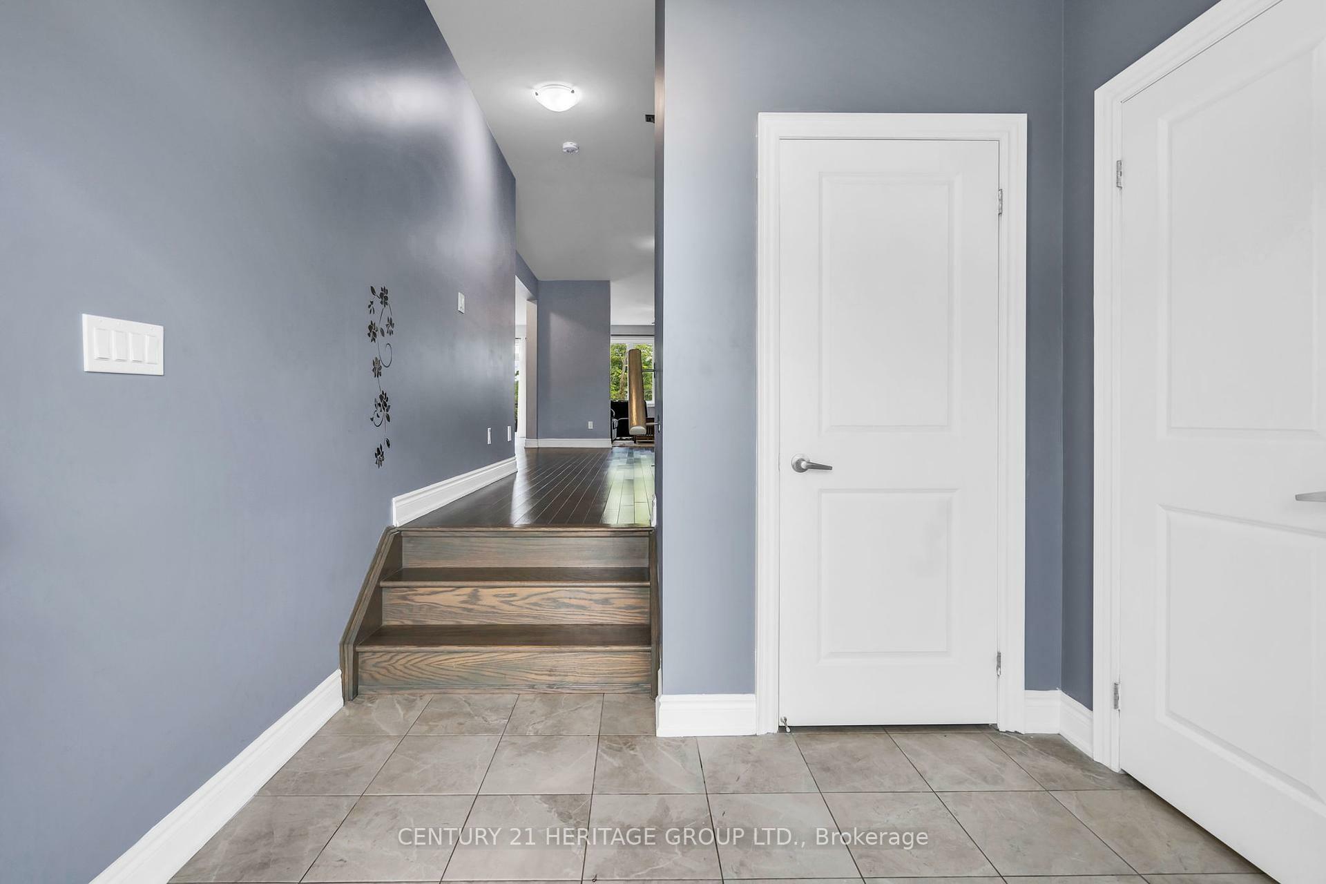 Photo de la propriété: 47 Emerald Street ON L9Z 0K8