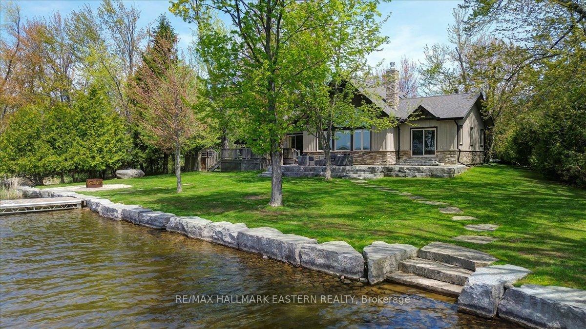 Property Photo: 43 Lakeshore Boulevard ON K0L 1T0