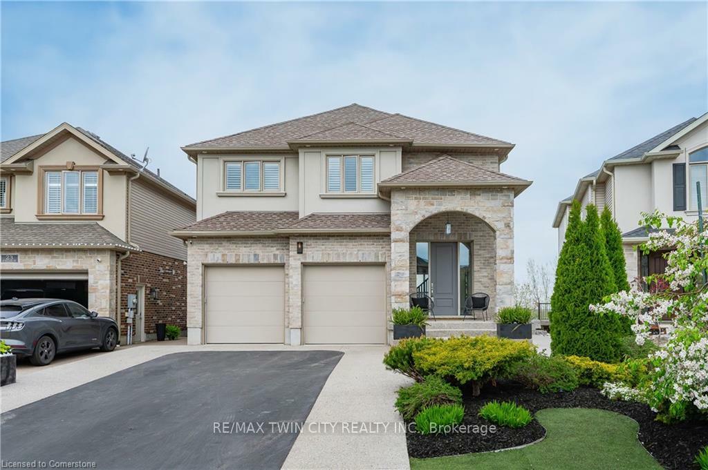 Property Photo: 27 McWilliams Court ON N1P 0A9