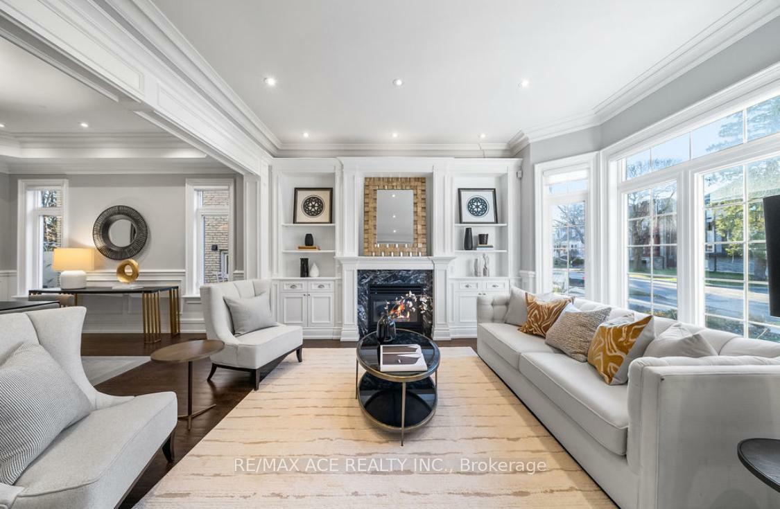Property Photo: 133 Park Home Avenue ON M2N 1W7