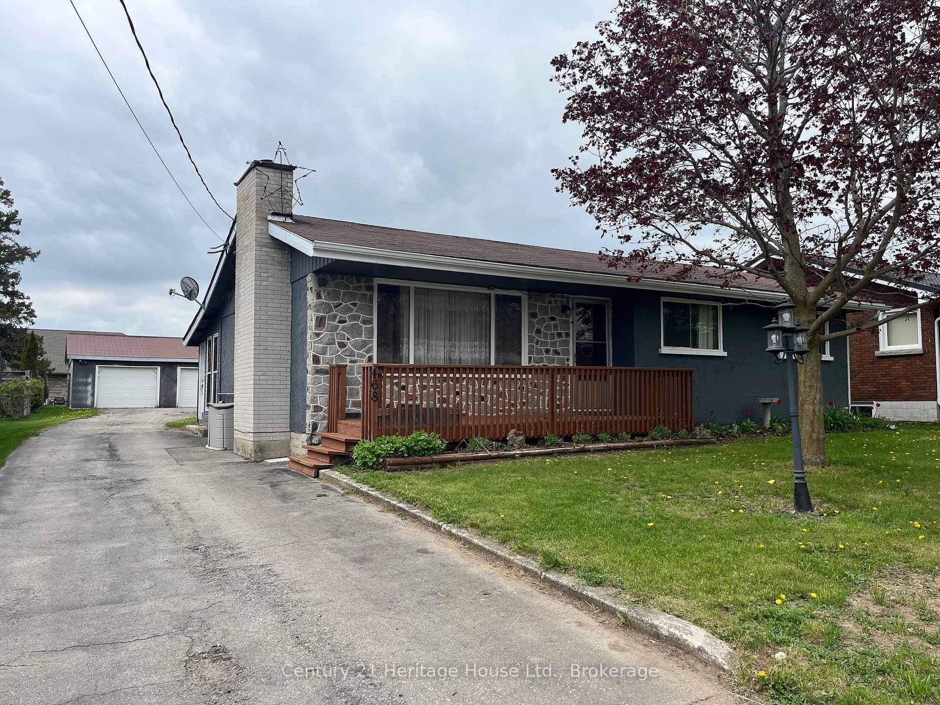Property Photo: 468 Countess Street S ON N0G 1R0