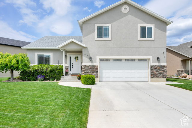 Property Photo: 616 W Northlake Dr UT 84043