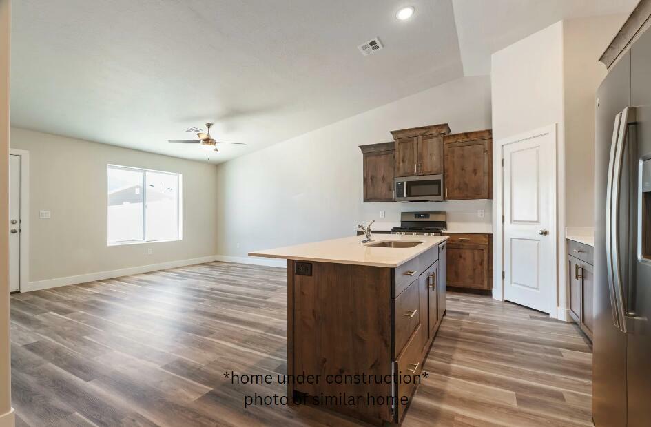 Property Photo: 530 W 2360 N UT 84721