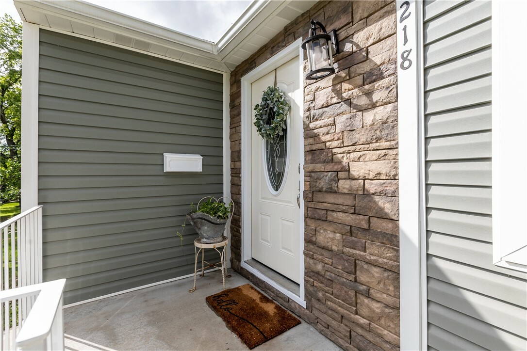 Property Photo: 218 Pearl Dr PA 15068