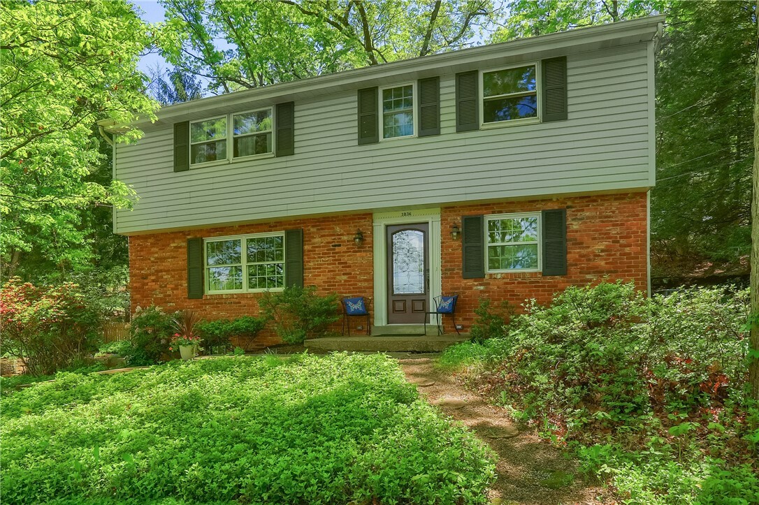Property Photo: 1036 Woodhill Dr PA 15044