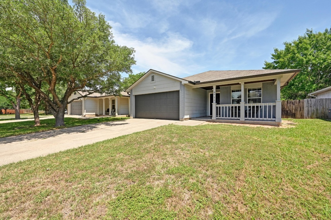 Property Photo: 6725 Broad Brook Drive TX 78747