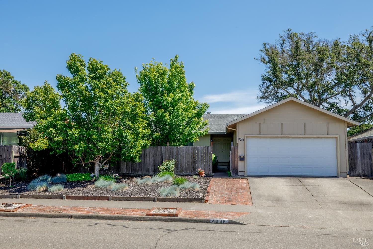 Property Photo: 4986 Parkhurst Drive CA 95409