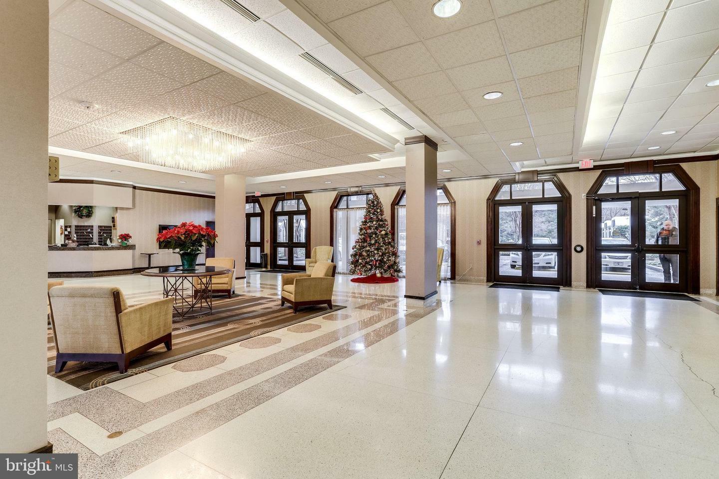 Property Photo: 700 7th Street SW 707 DC 20024