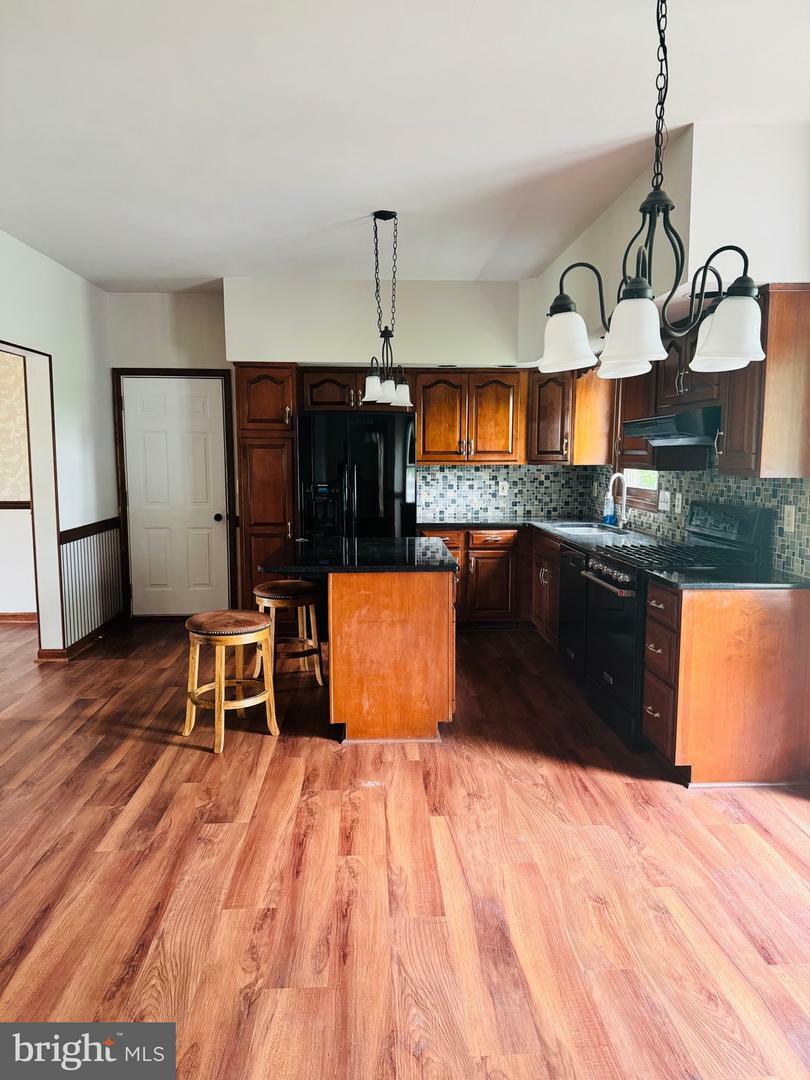 Property Photo:  1600 Churchill Rd  PA 17112 