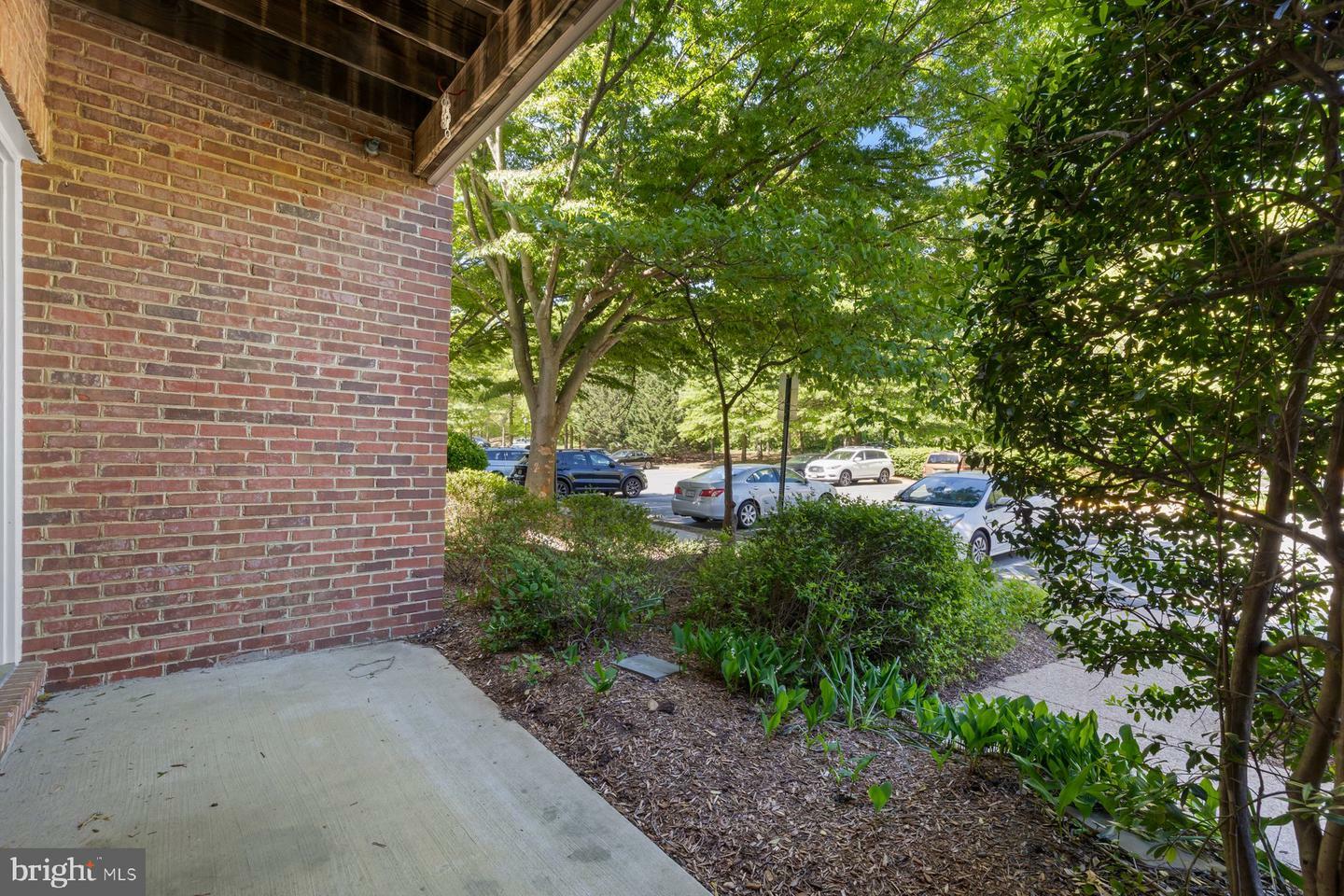 Property Photo: 6551 Grange Lane 202 VA 22315