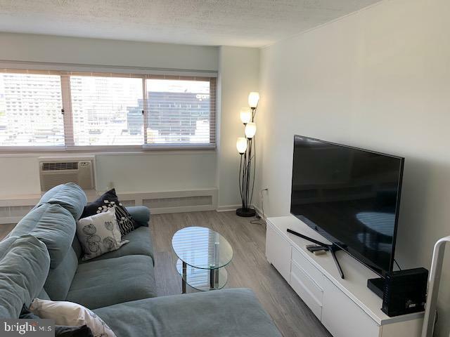 Property Photo: 2101 Chestnut Street 17 1716 PA 19103