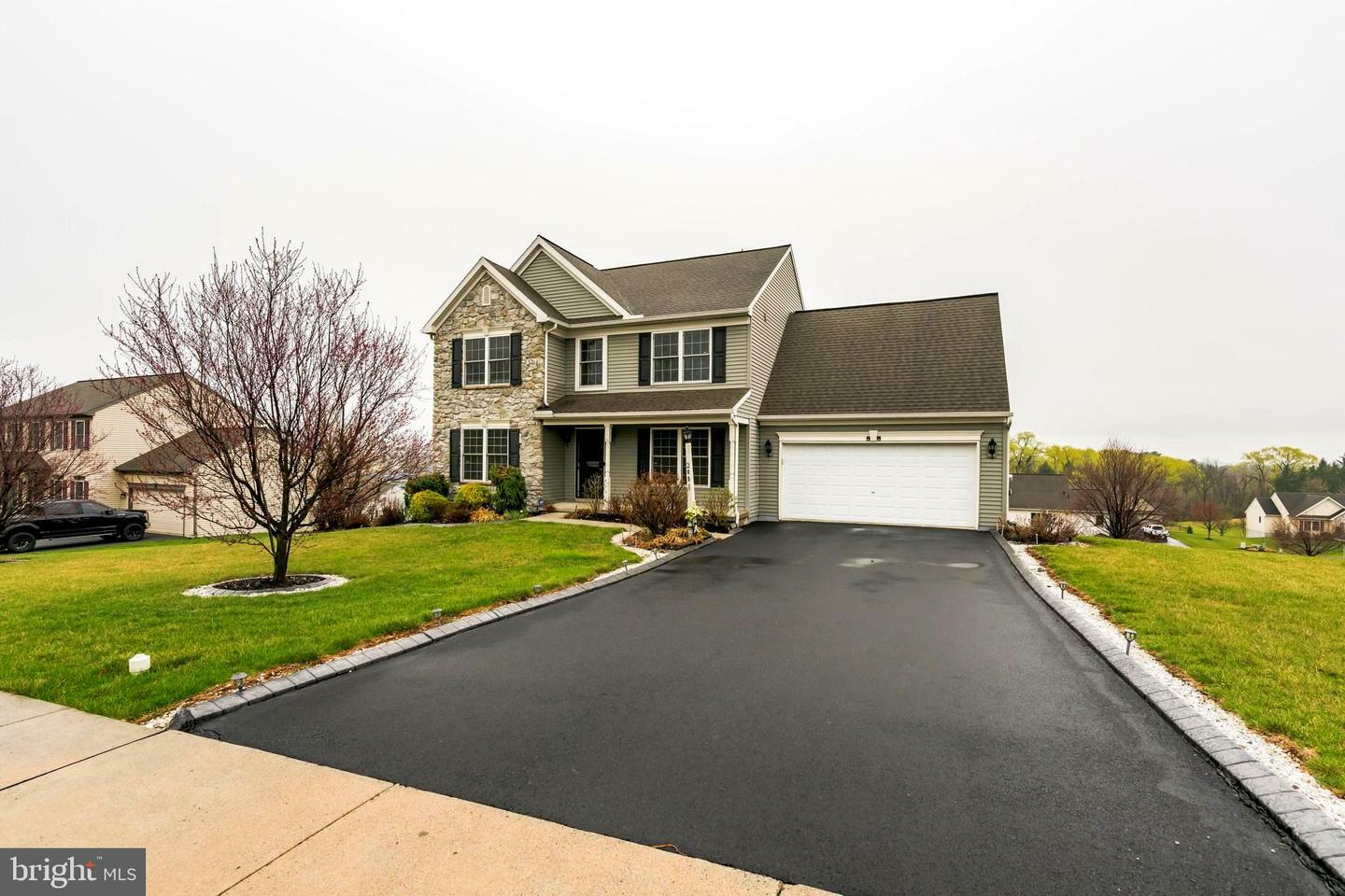 2091 Mallard Lane  Lebanon PA 17046 photo