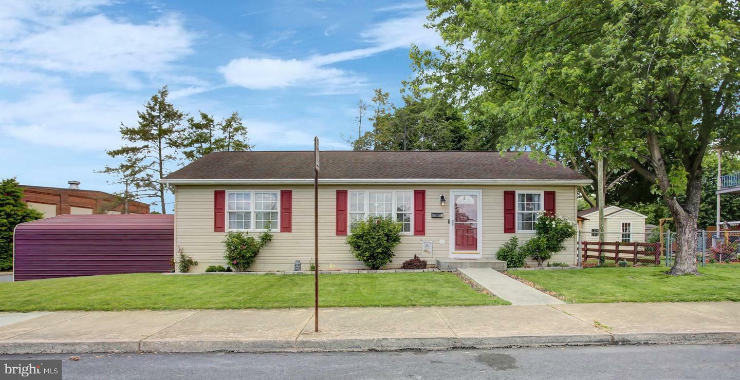 Property Photo:  5 E Fifth Street  PA 17268 