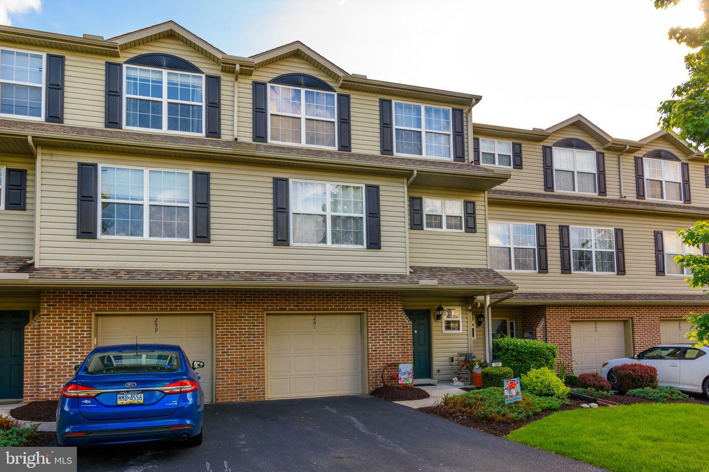 Property Photo: 261 Osprey Lane PA 17036