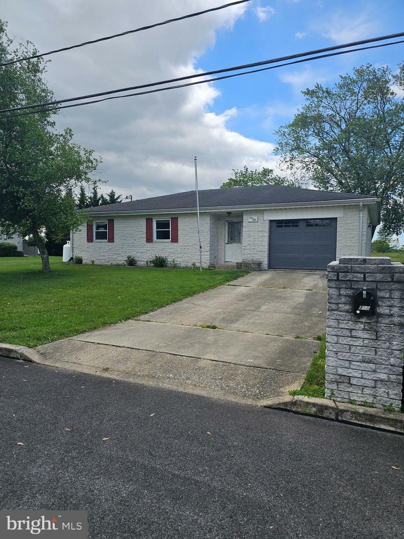 Property Photo: 150 Lincoln Road PA 17201