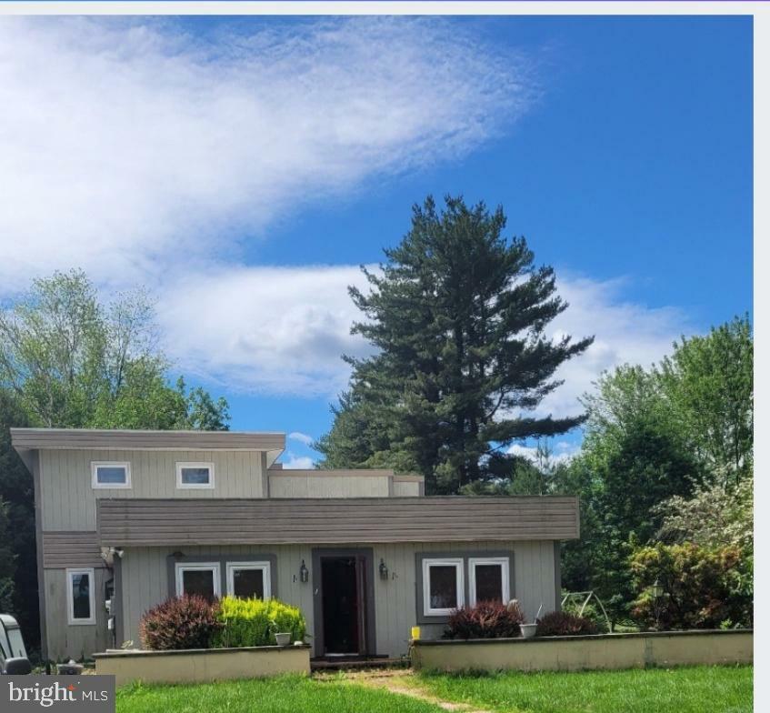 911 Nixon Drive  Mechanicsburg PA 17055 photo