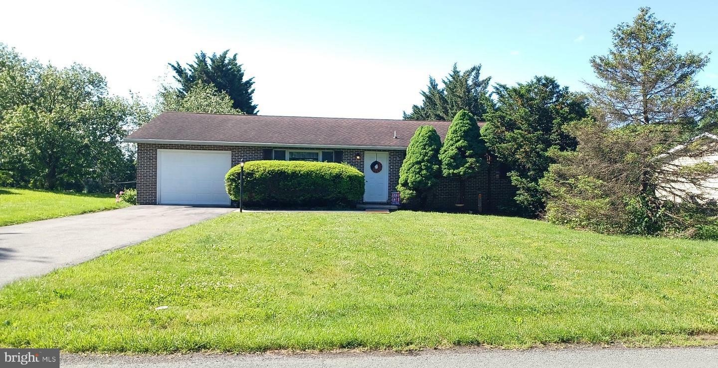1536 Farm Lane  Greencastle PA 17225 photo