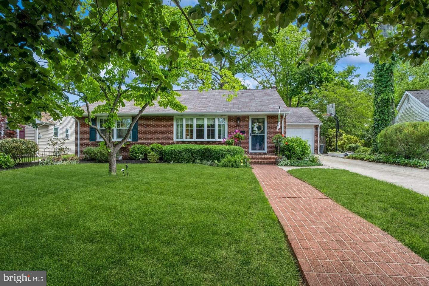 829 Cedar Avenue  Haddonfield NJ 08033 photo