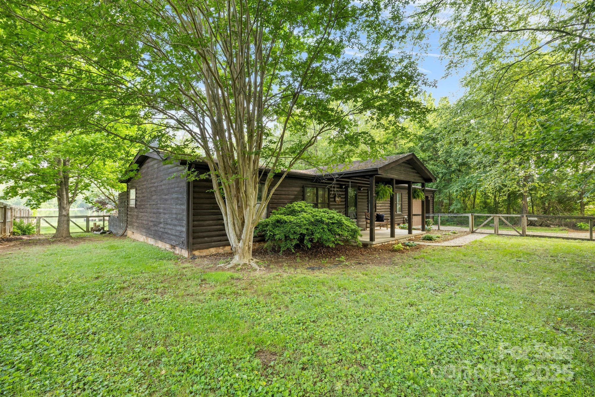 Property Photo: 6822 Zelda Drive NC 28609