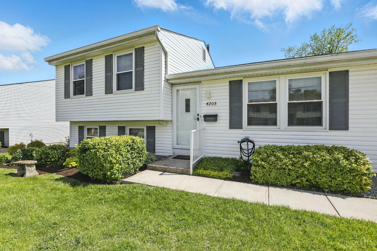Property Photo: 4205 Glenhaven Road OH 45238