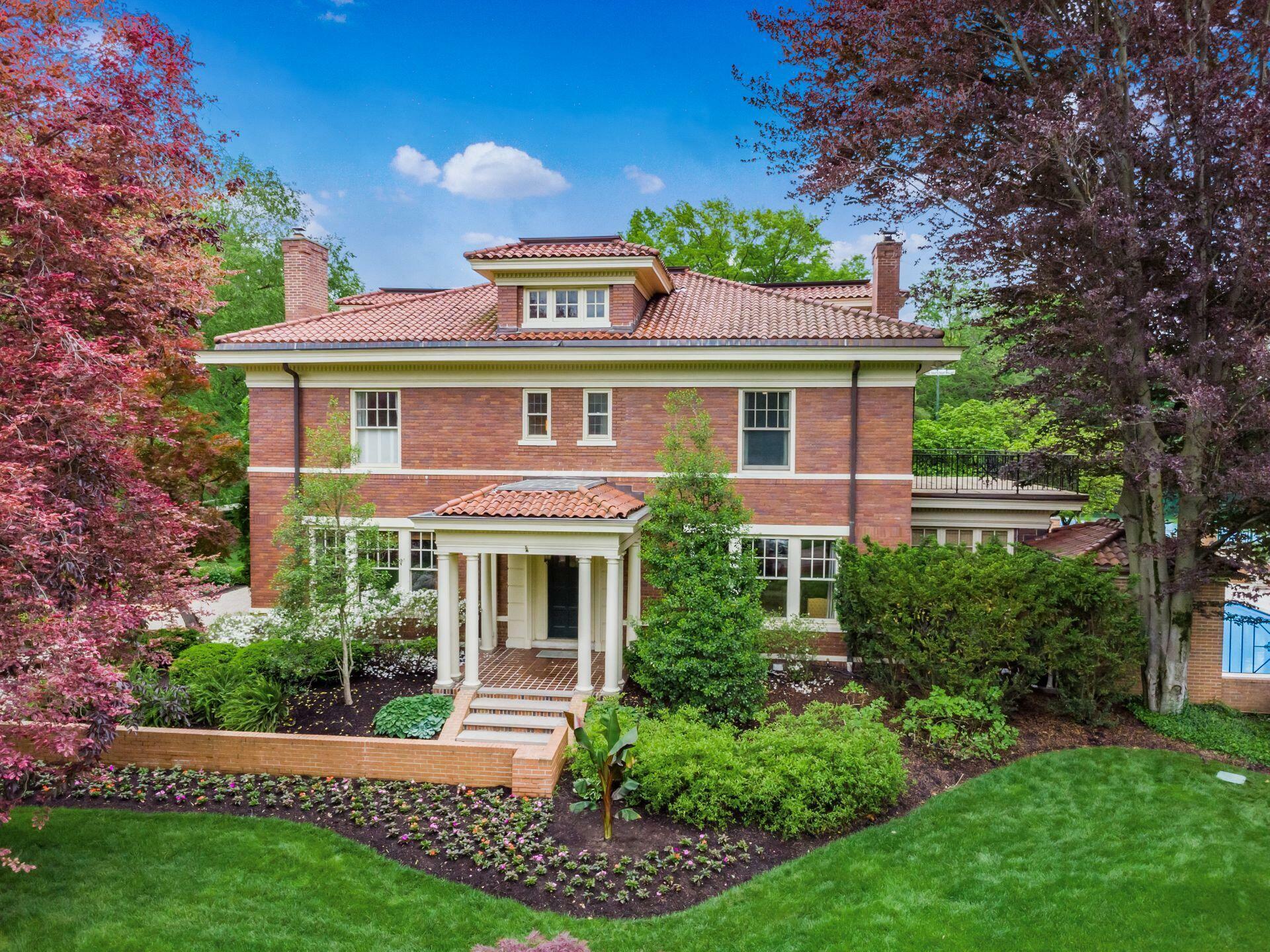 140 N Parkview Avenue  Bexley OH 43209 photo