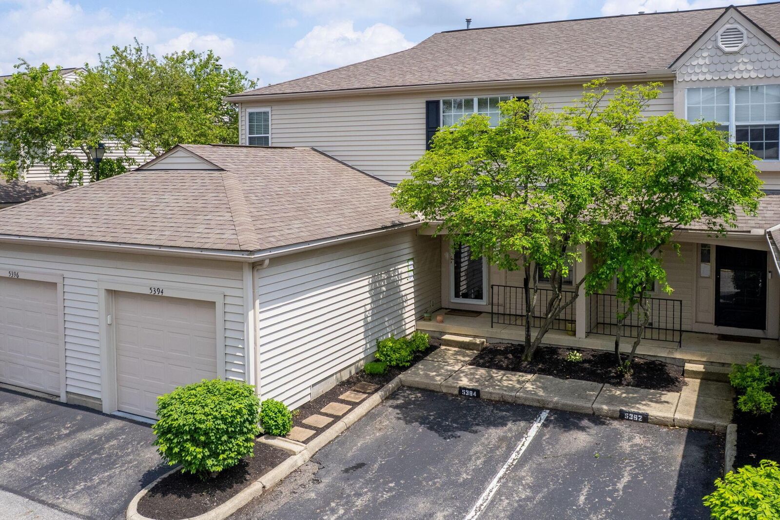 Property Photo: 5394 Ambrosia Avenue OH 43235