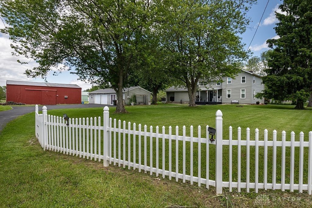 Property Photo: 2885 N Diamond Mill Road OH 45426