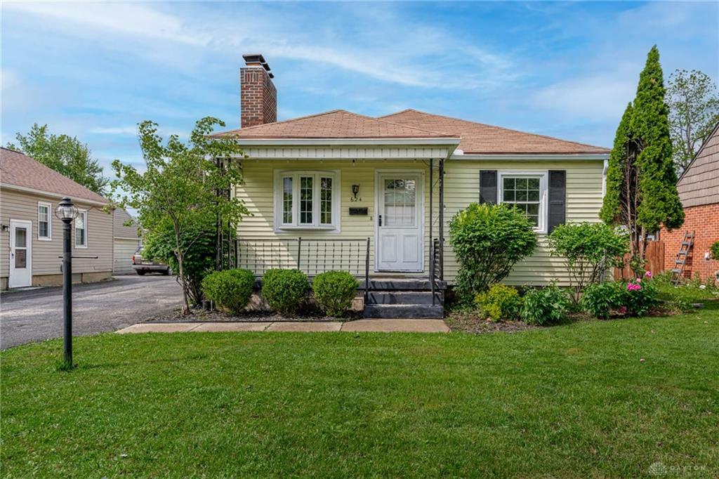 Property Photo: 624 W 1st Street OH 45504