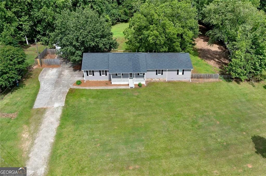 Property Photo: 1810 King Mill Road GA 30252