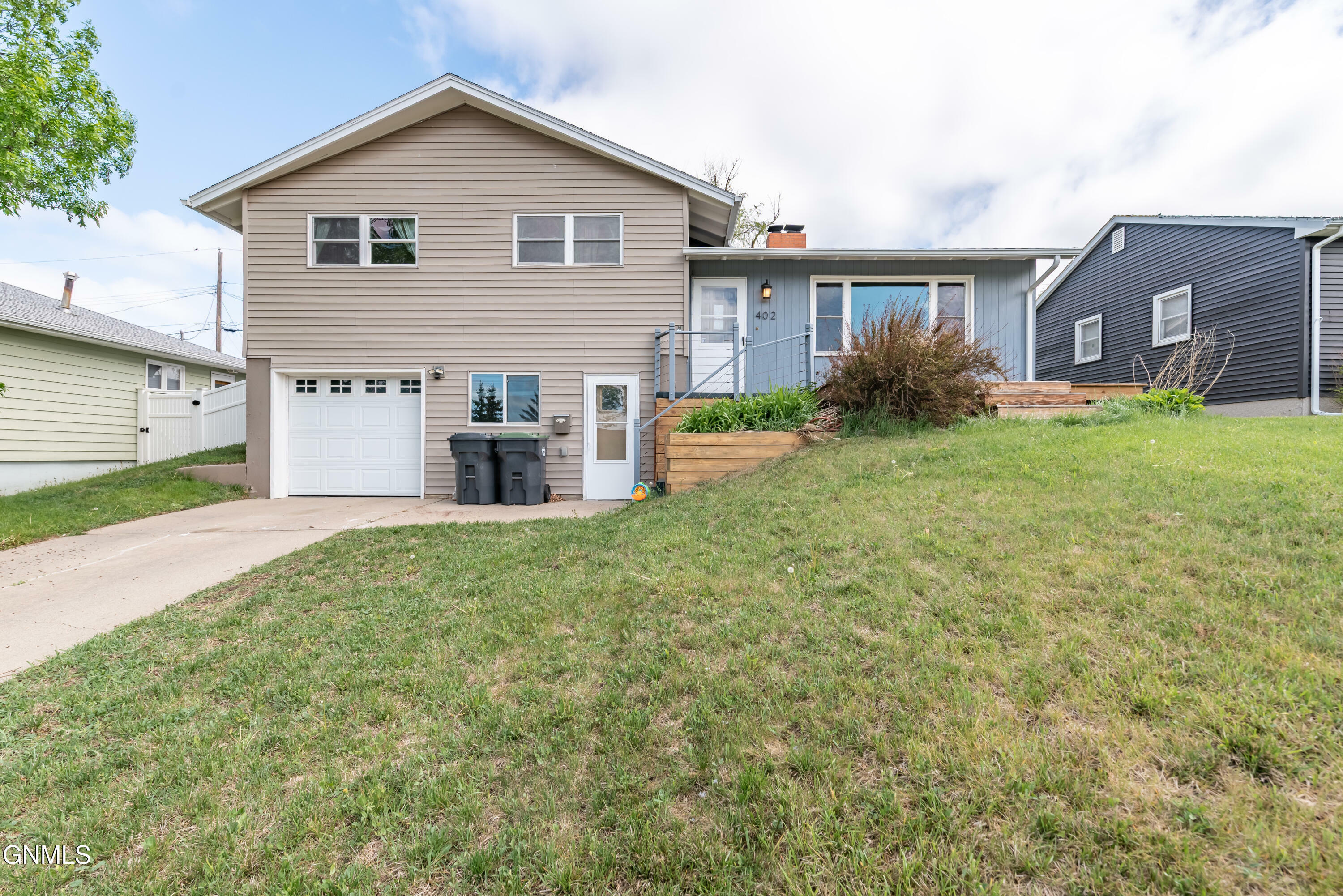 402 Division Street NW  Mandan ND 58554 photo