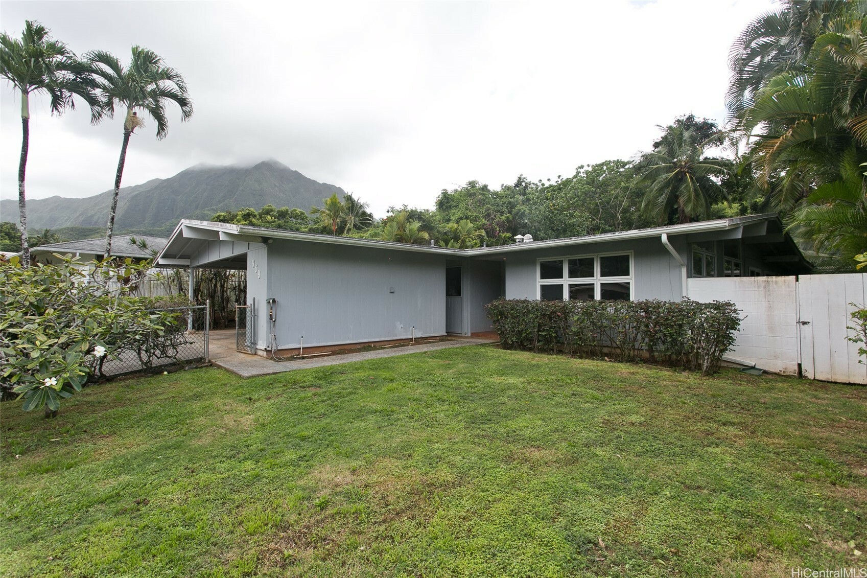 969 Lunahooko Place  Kailua HI 96734 photo