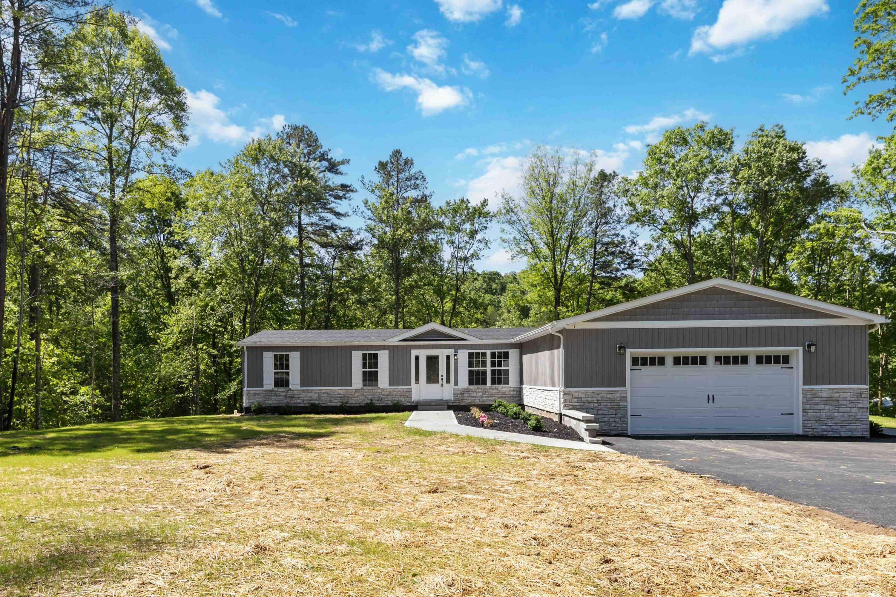Property Photo: 6129 Somerset Road KY 40741