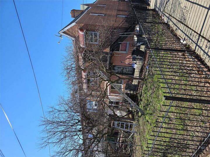 Property Photo:  2866 Philip Avenue  NY 10465 