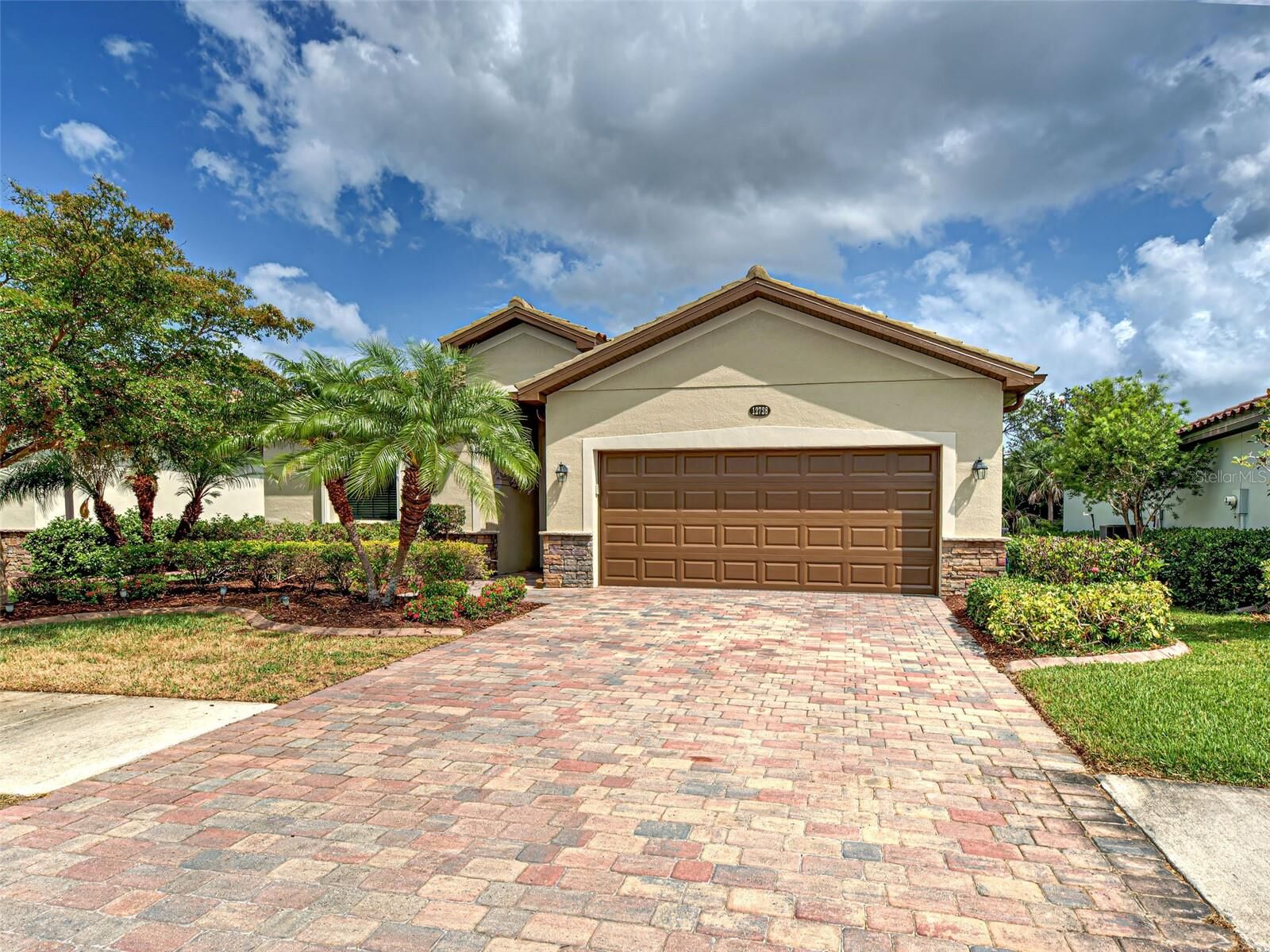Property Photo: 12728 Richezza Drive FL 34293