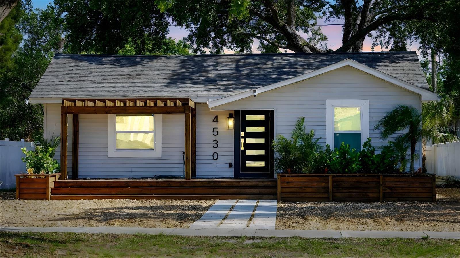 Property Photo:  4530 5th Avenue S  FL 33711 