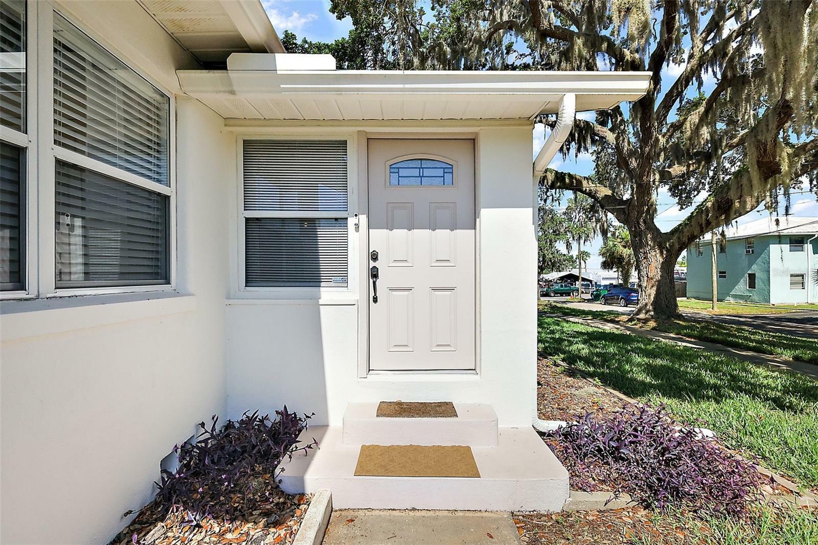 Property Photo: 30 E Key Avenue FL 32726