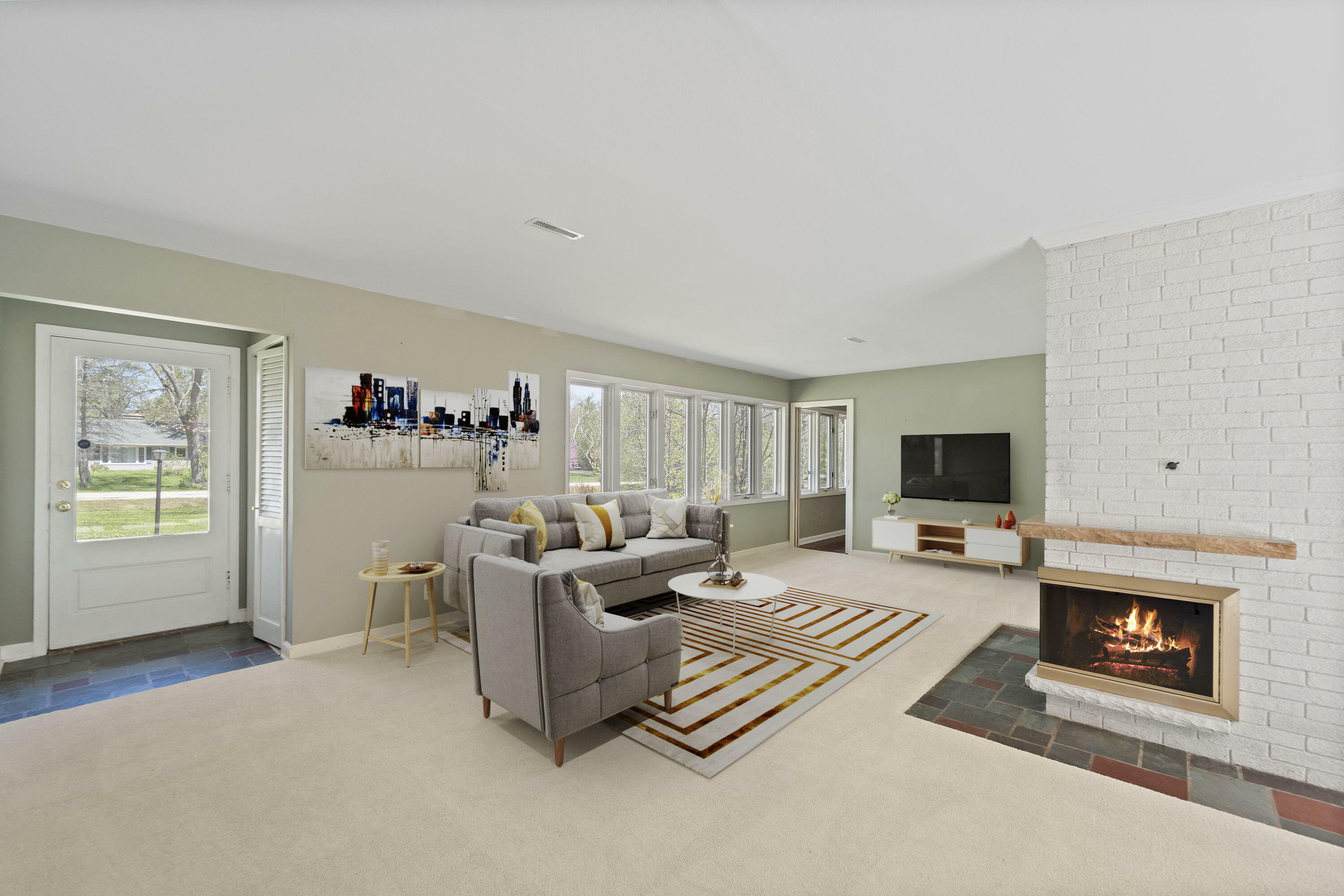 Property Photo: 1533 W El Rancho Dr WI 53092